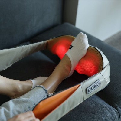 Ролков масажор за врат Zenet ZET-757 с нагряване